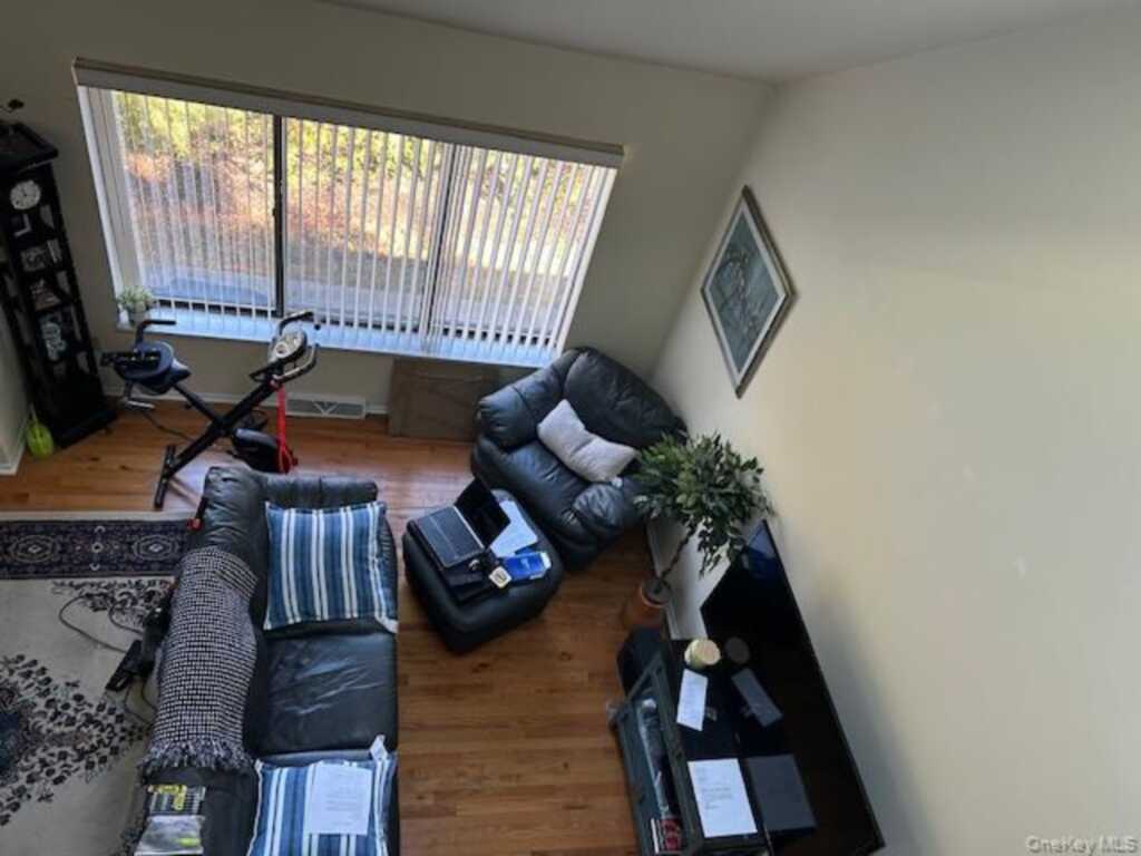 40 Aspen Court, Nanuet, NY 10954 - Photo 4 of 21