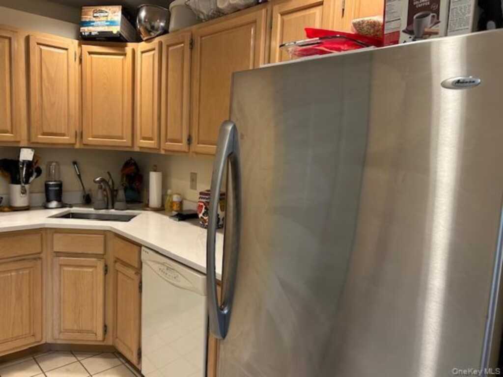 40 Aspen Court, Nanuet, NY 10954 - Photo 8 of 21