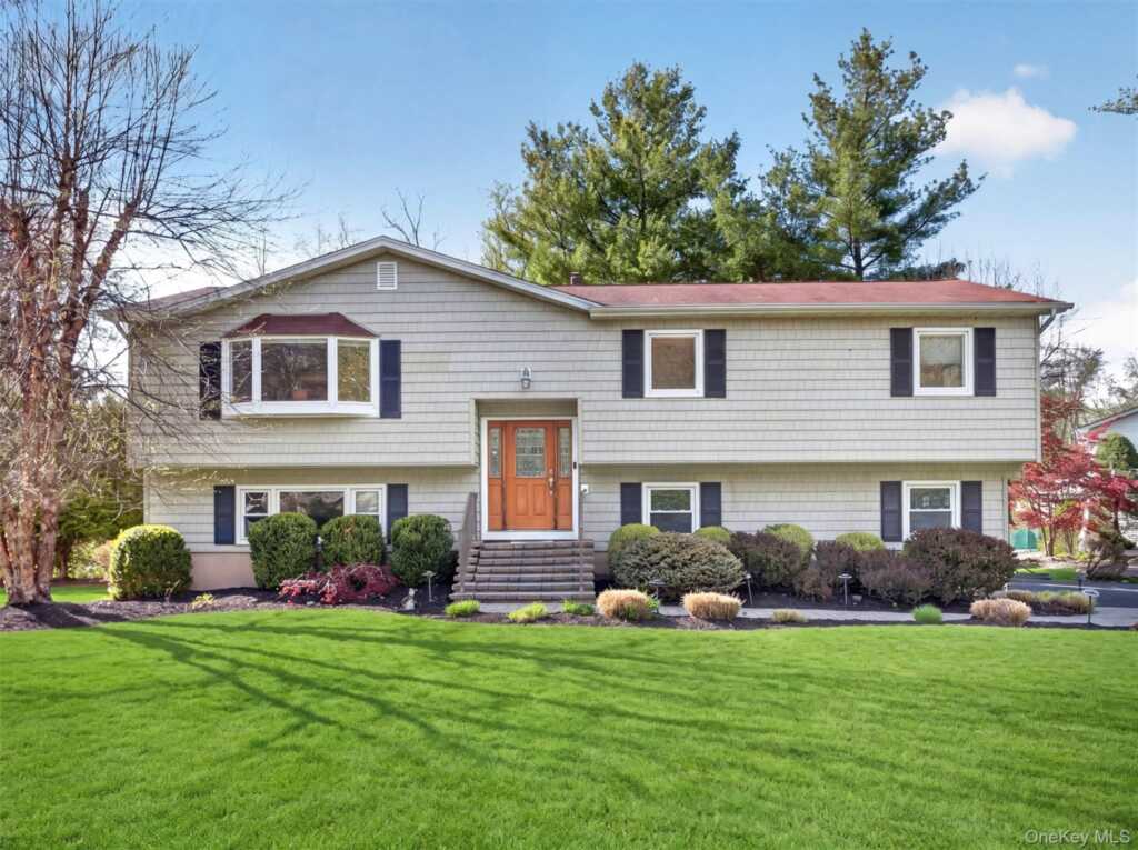 18 Termakay Drive, New City, NY 10956 - Photo 1 of 27