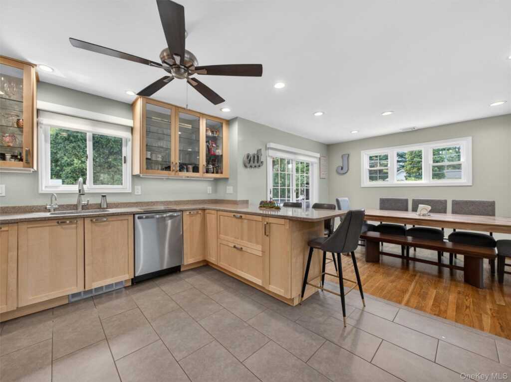 3 Durant Road, New City, NY 10956 - Photo 11 of 35