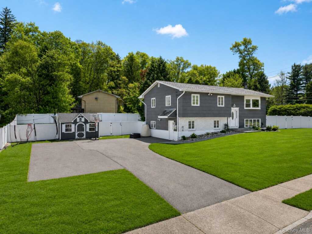 3 Durant Road, New City, NY 10956 - Photo 3 of 35