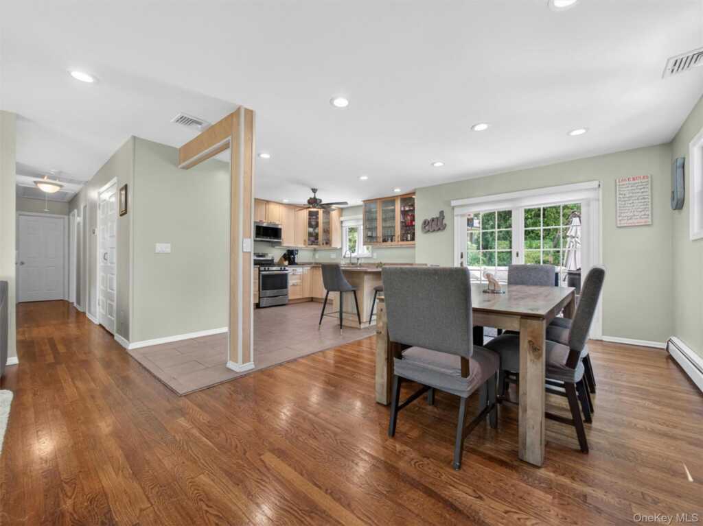 3 Durant Road, New City, NY 10956 - Photo 8 of 35