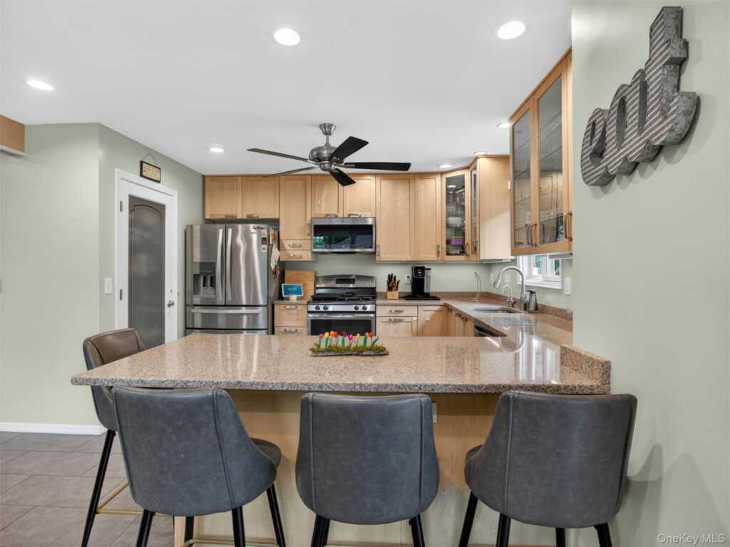 3 Durant Road, New City, NY 10956 - Photo 9 of 35