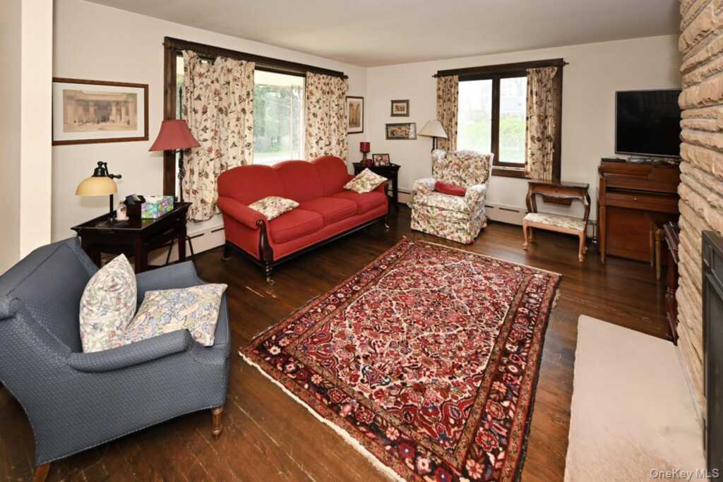 278 Cherry Lane, Suffern, NY 10901 - Photo 11 of 32