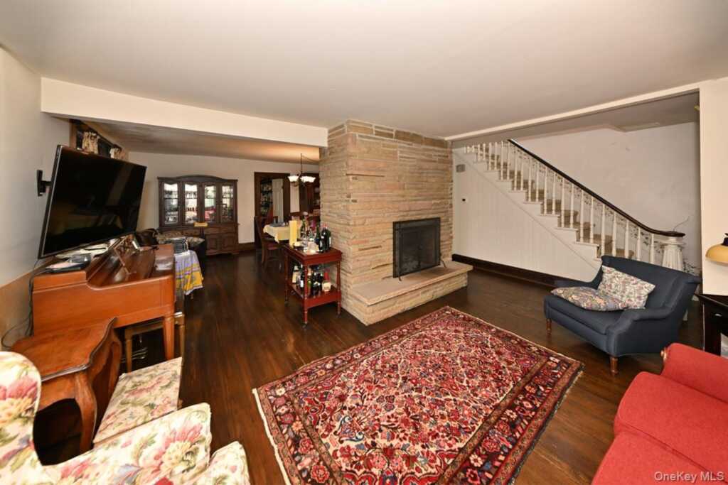 278 Cherry Lane, Suffern, NY 10901 - Photo 12 of 32