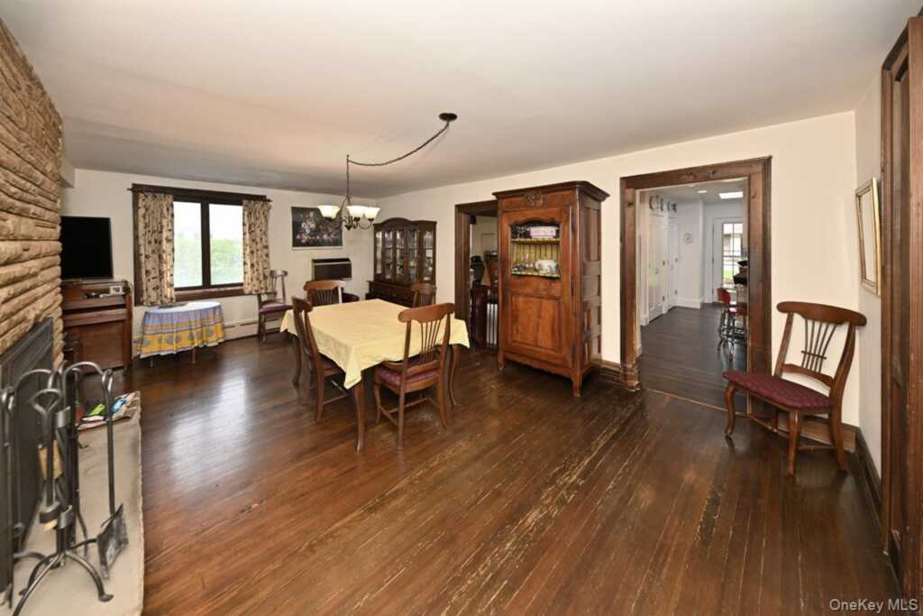278 Cherry Lane, Suffern, NY 10901 - Photo 13 of 32