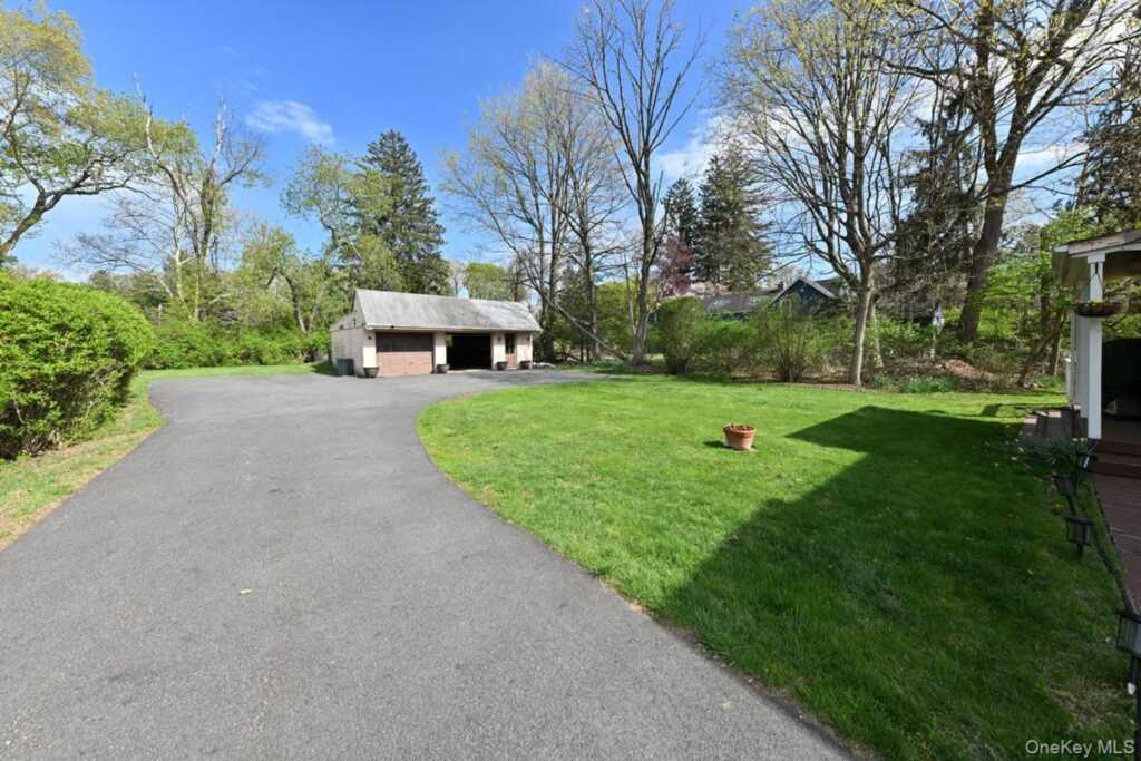 278 Cherry Lane, Suffern, NY 10901 - Photo 30 of 32