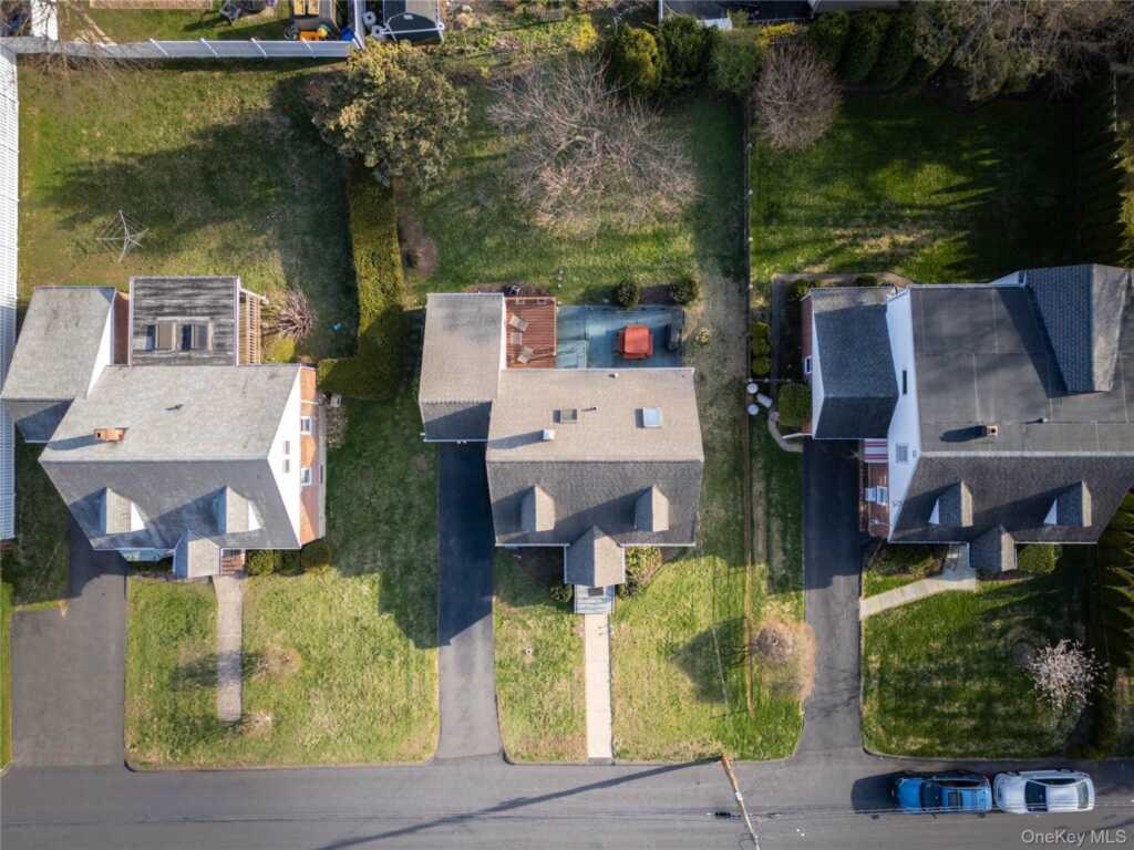 12 Maywood Avenue, Rye, NY 10573 - Photo 2 of 17