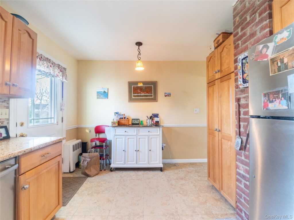 12 Maywood Avenue, Rye, NY 10573 - Photo 8 of 17