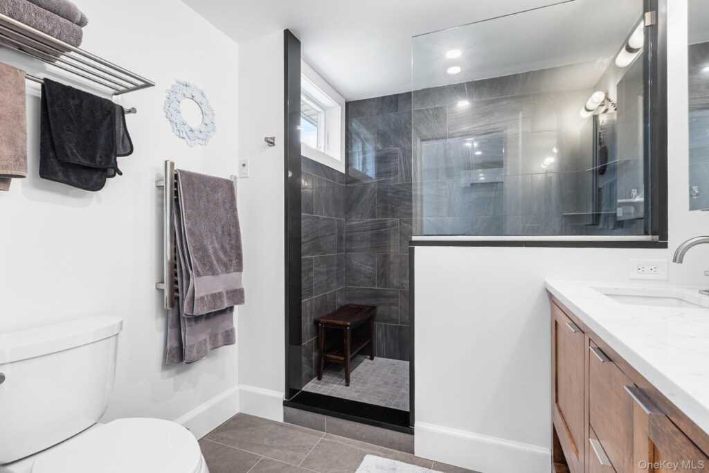 29 Howard Avenue, White Plains, NY 10606 - Photo 18 of 25