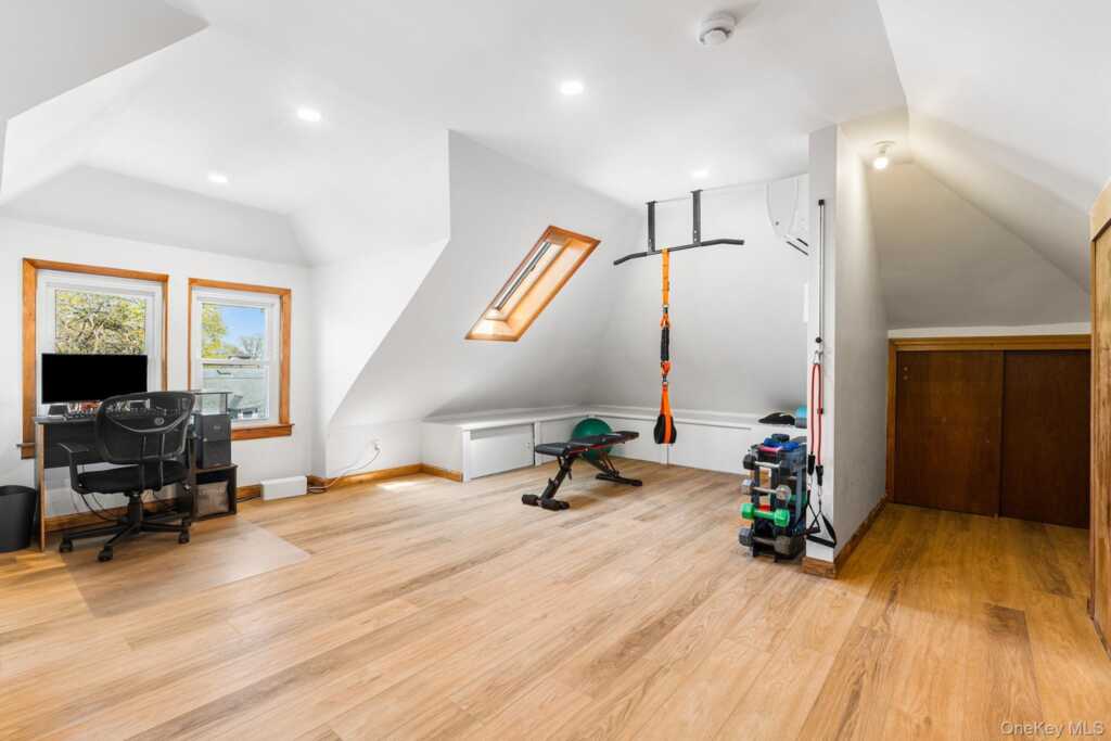 29 Howard Avenue, White Plains, NY 10606 - Photo 21 of 25