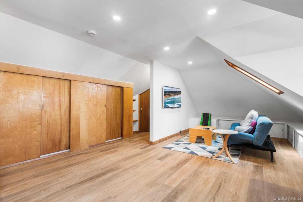 29 Howard Avenue, White Plains, NY 10606 - Photo 22 of 25