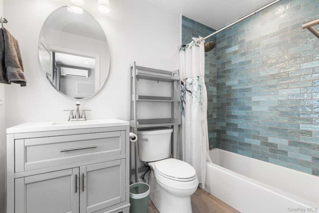 29 Howard Avenue, White Plains, NY 10606 - Photo 8 of 25