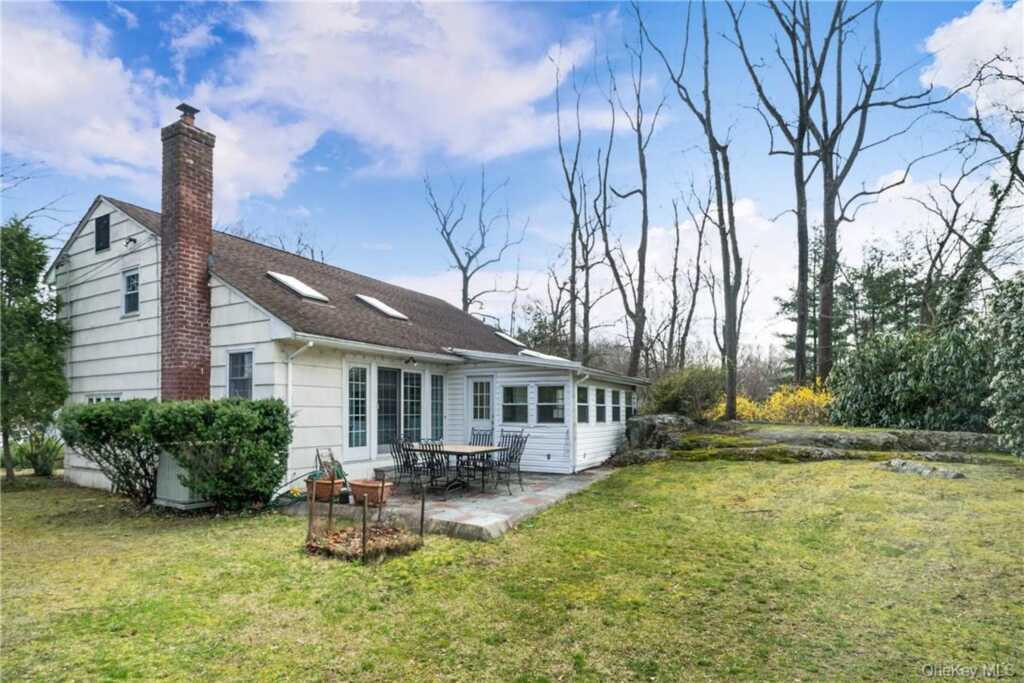 7 Susan Court, White Plains, NY 10605 - Photo 19 of 20