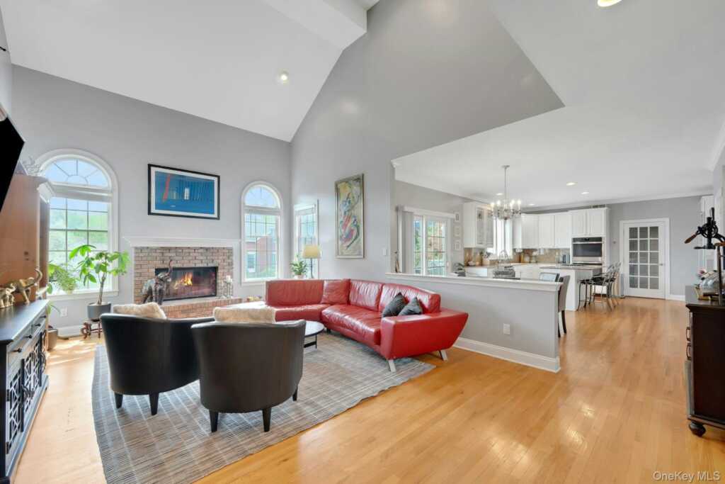 34 Eagle Court, White Plains, NY 10605 - Photo 10 of 49