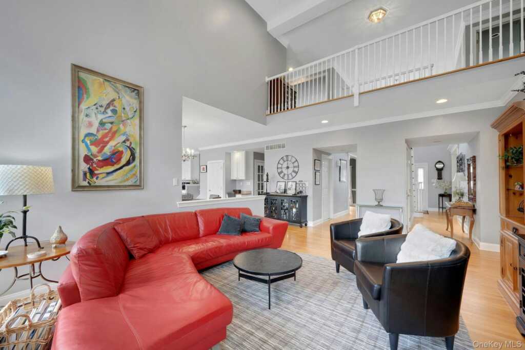 34 Eagle Court, White Plains, NY 10605 - Photo 11 of 49
