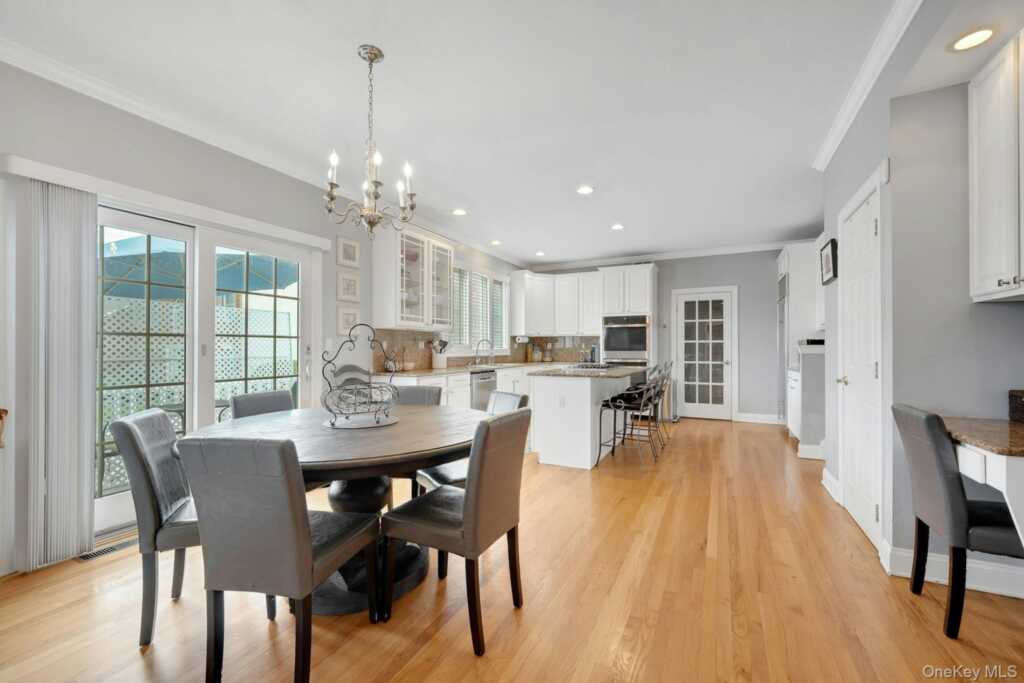 34 Eagle Court, White Plains, NY 10605 - Photo 12 of 49