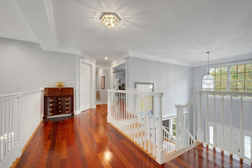 34 Eagle Court, White Plains, NY 10605 - Photo 20 of 49