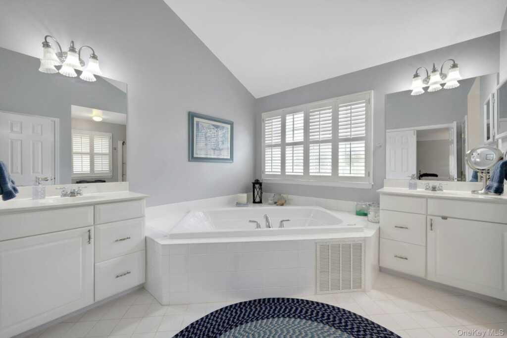 34 Eagle Court, White Plains, NY 10605 - Photo 26 of 49
