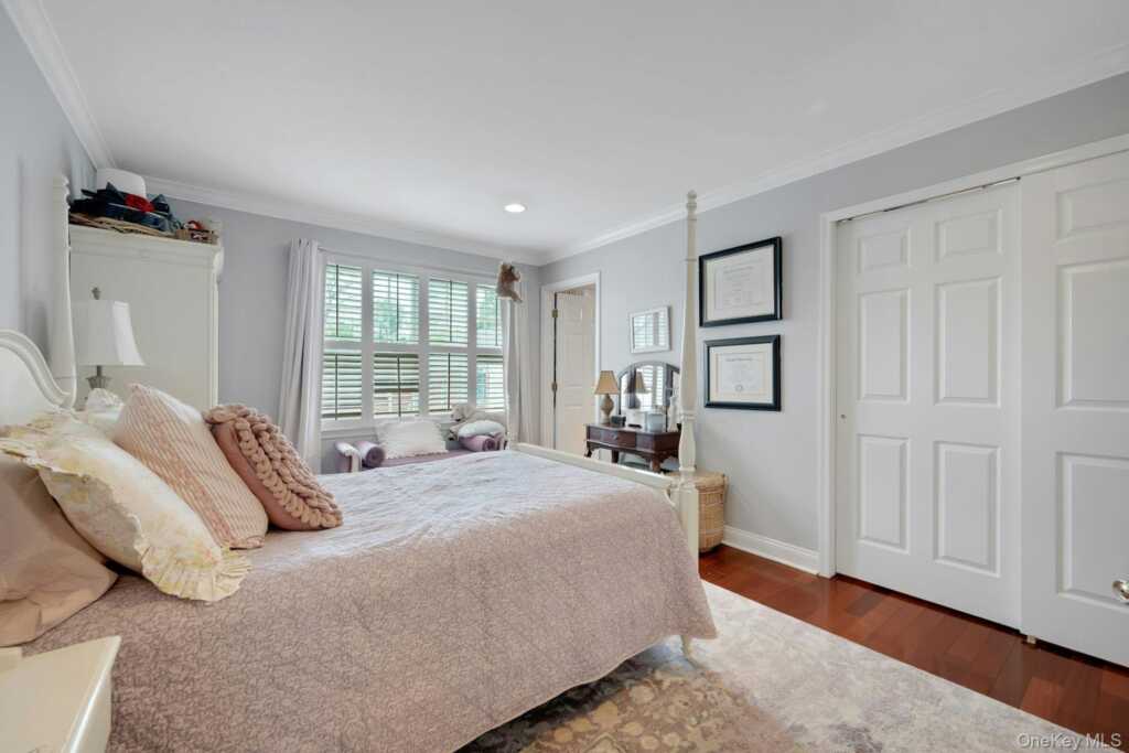 34 Eagle Court, White Plains, NY 10605 - Photo 31 of 49