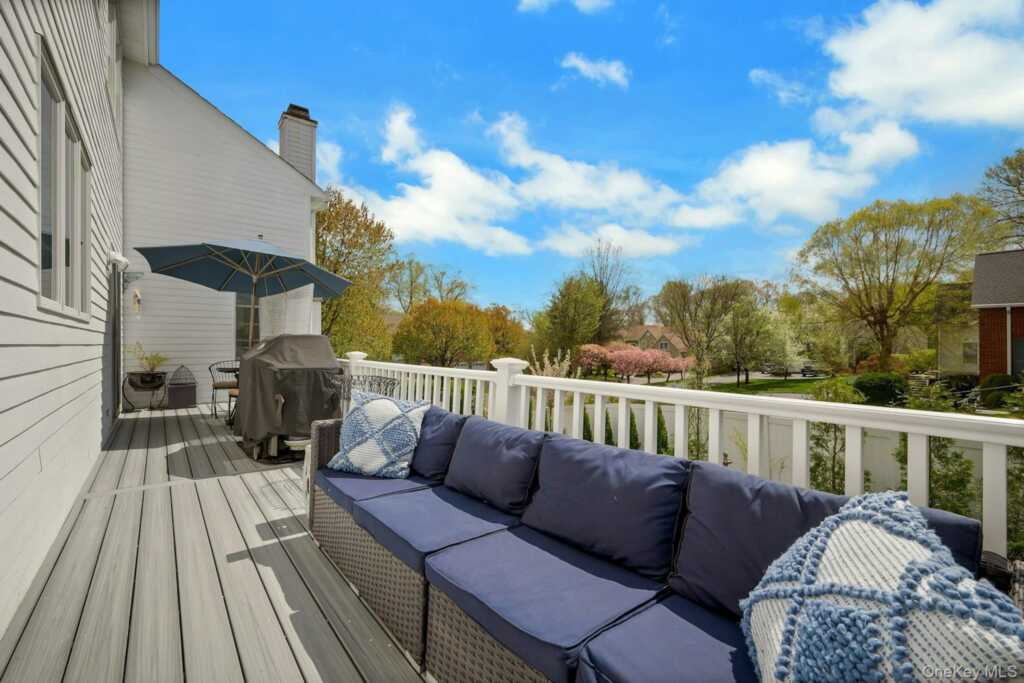 34 Eagle Court, White Plains, NY 10605 - Photo 38 of 49