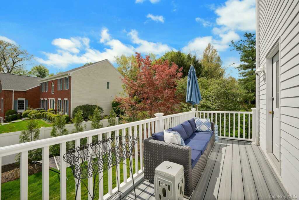 34 Eagle Court, White Plains, NY 10605 - Photo 39 of 49