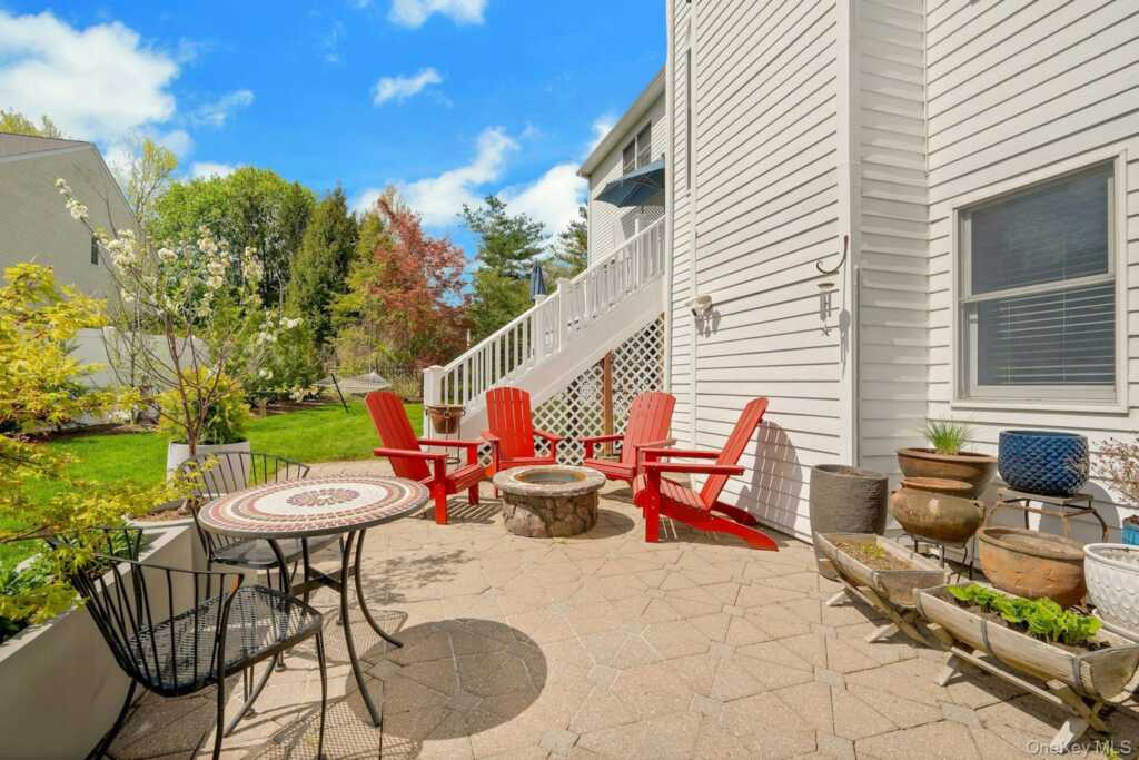 34 Eagle Court, White Plains, NY 10605 - Photo 42 of 49