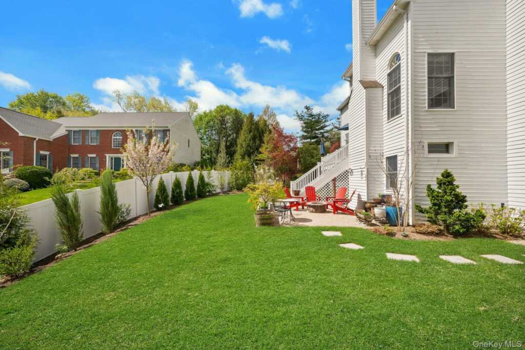 34 Eagle Court, White Plains, NY 10605 - Photo 43 of 49