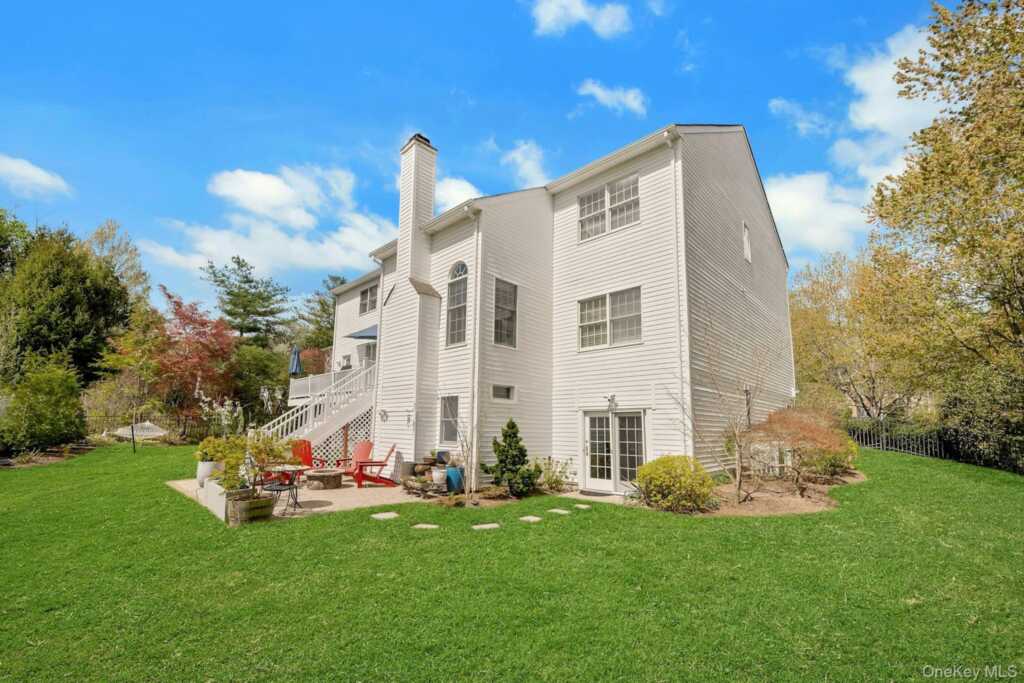 34 Eagle Court, White Plains, NY 10605 - Photo 44 of 49