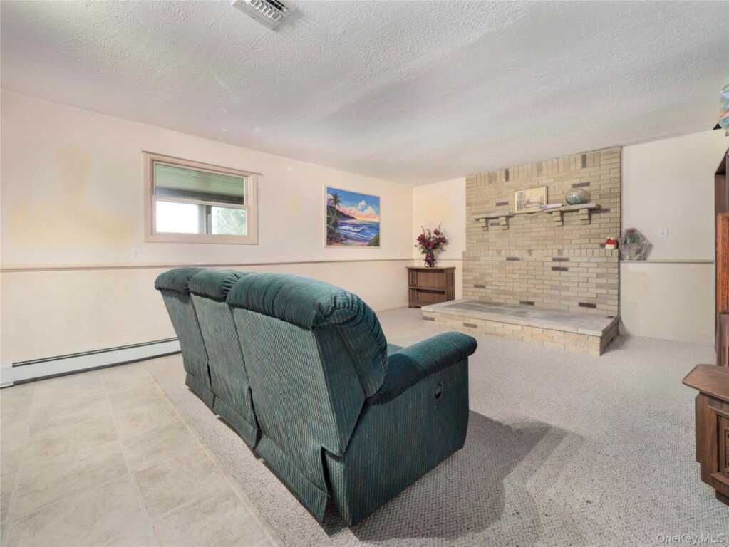 6 Hannah Lane, Valley Cottage, NY 10989 - Photo 17 of 22