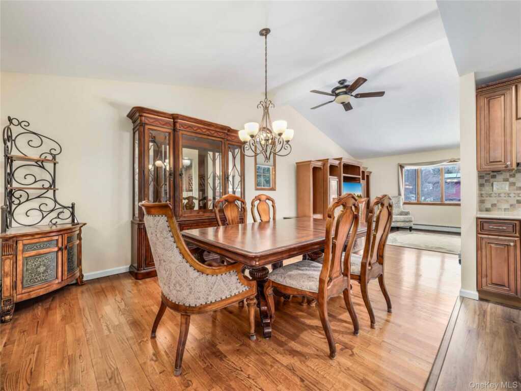 6 Hannah Lane, Valley Cottage, NY 10989 - Photo 6 of 22