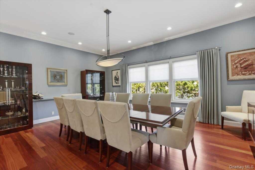 135 Kensington Oval, New Rochelle, NY 10805 - Photo 12 of 47