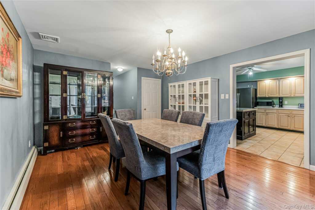 145 Walworth Avenue, White Plains, NY 10606 - Photo 11 of 36