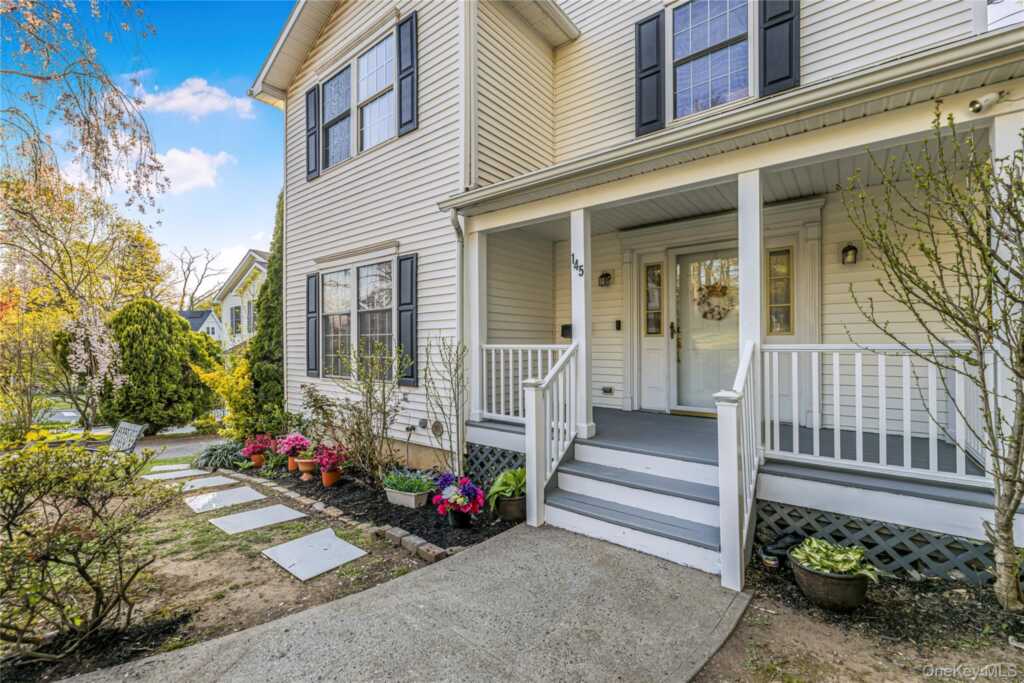 145 Walworth Avenue, White Plains, NY 10606 - Photo 2 of 36