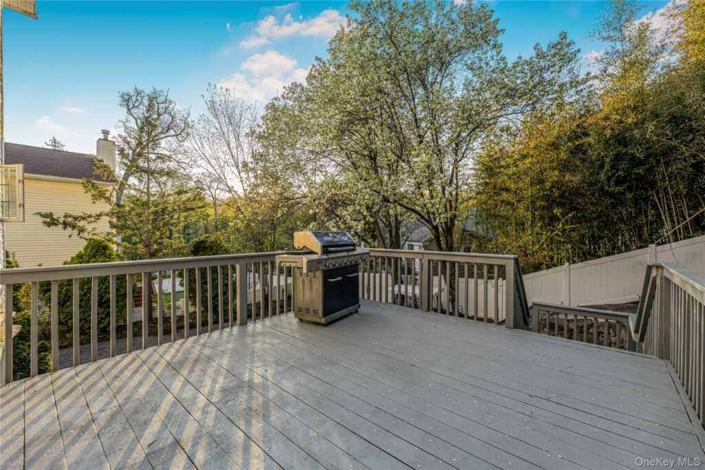 145 Walworth Avenue, White Plains, NY 10606 - Photo 24 of 36