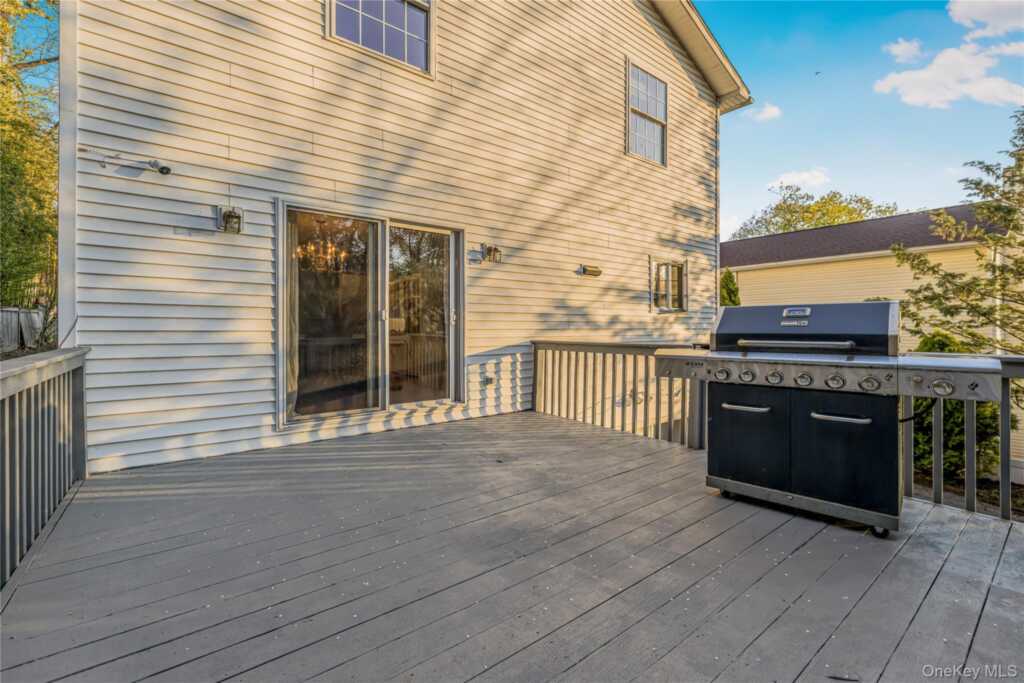 145 Walworth Avenue, White Plains, NY 10606 - Photo 25 of 36
