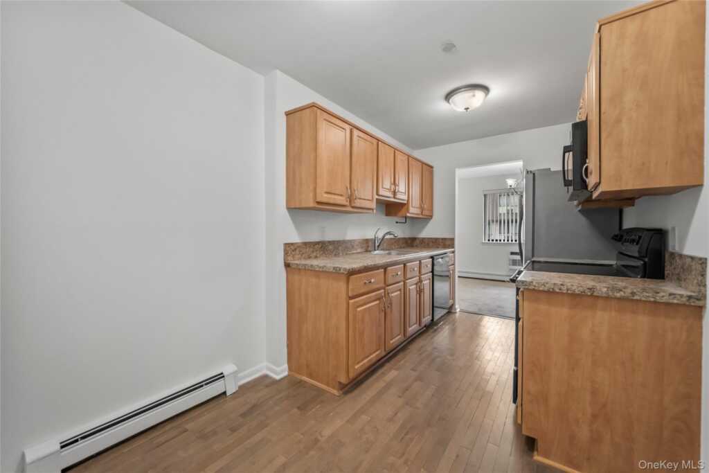 24 Carhart Avenue, Unit #318, White Plains, NY 10605 - Photo 11 of 23