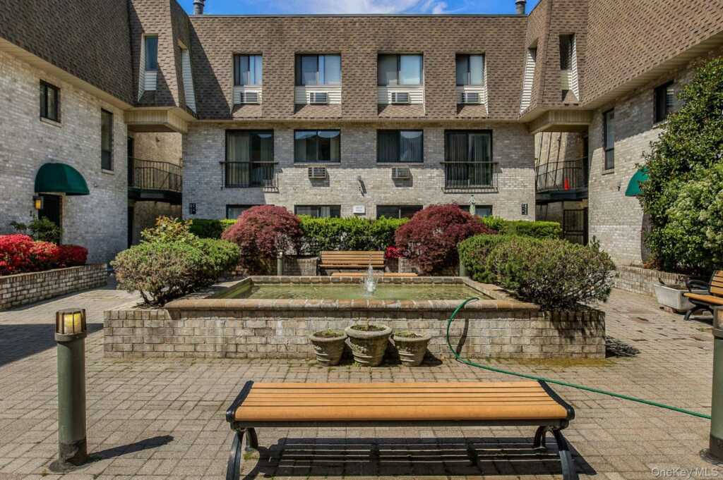 24 Carhart Avenue, Unit #318, White Plains, NY 10605 - Photo 2 of 23