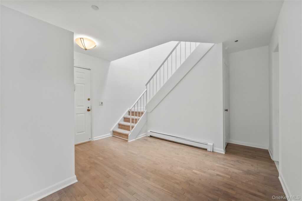24 Carhart Avenue, Unit #318, White Plains, NY 10605 - Photo 5 of 23