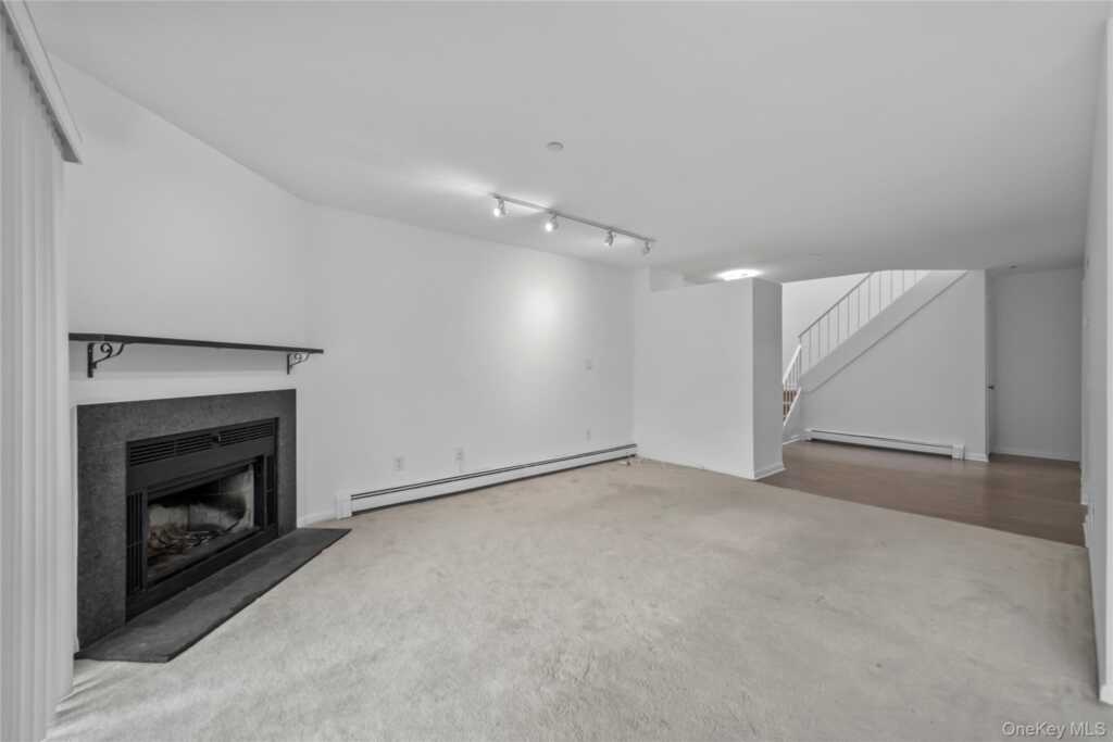24 Carhart Avenue, Unit #318, White Plains, NY 10605 - Photo 7 of 23