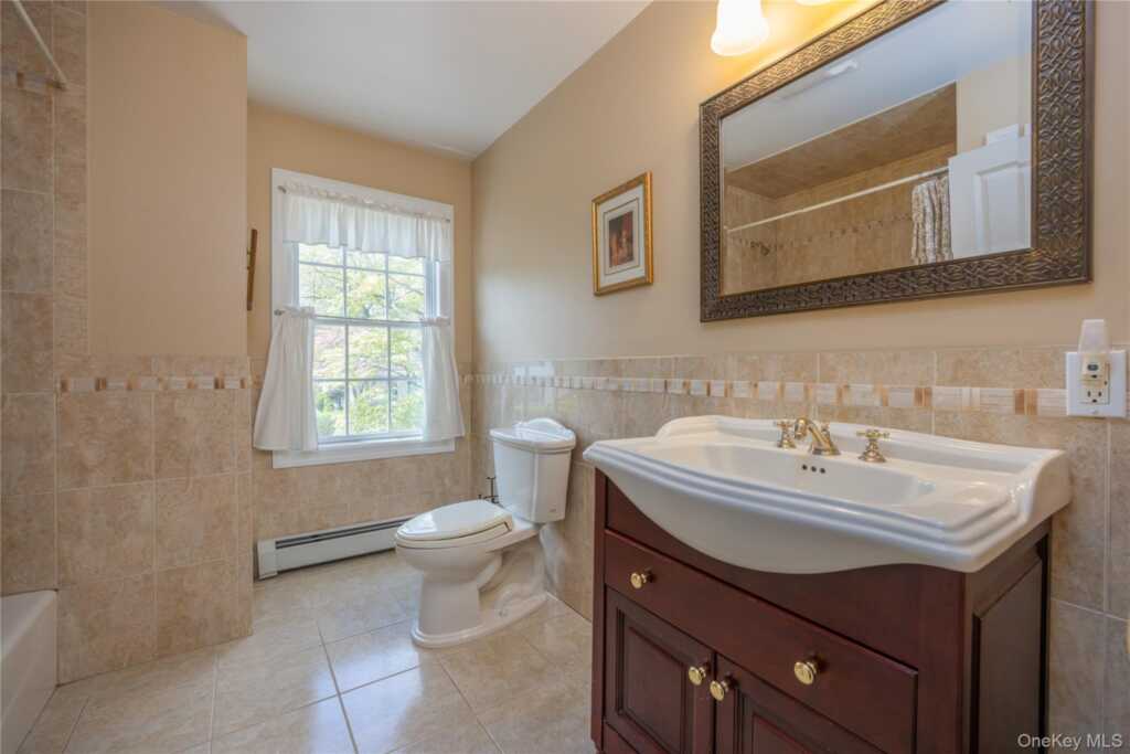 302 Laurel Road, Pearl River, NY 10965 - Photo 22 of 28