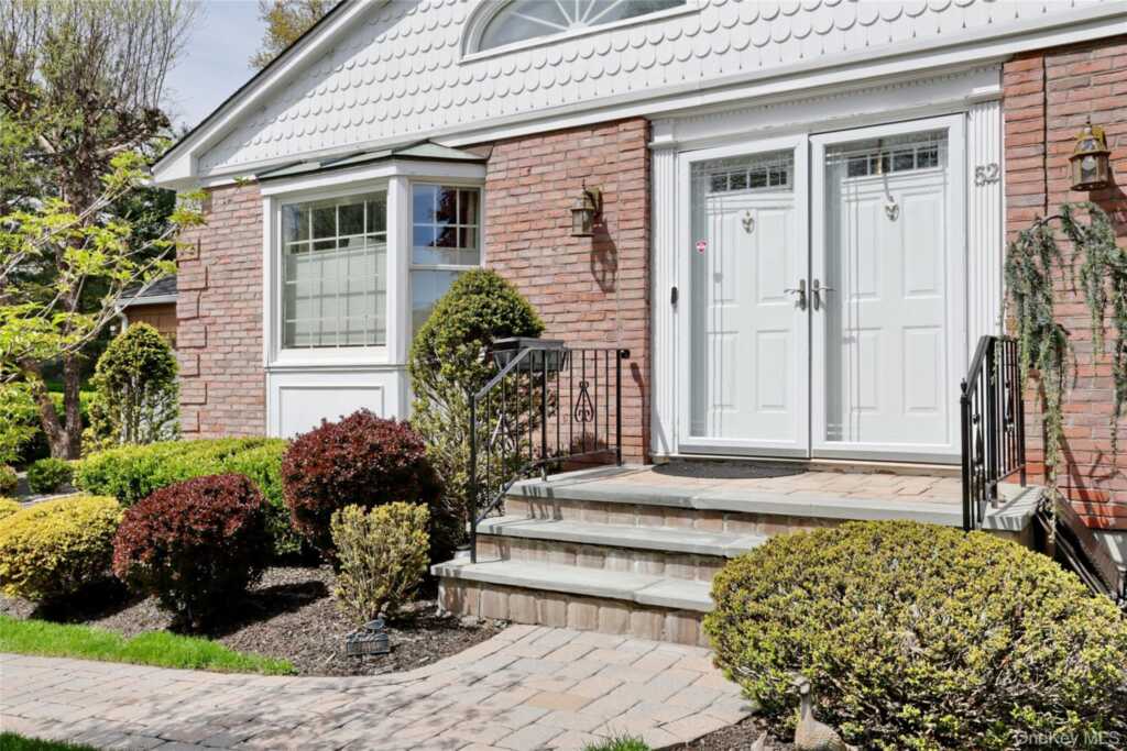 52 Jefferson Lane, New City, NY 10956 - Photo 5 of 33