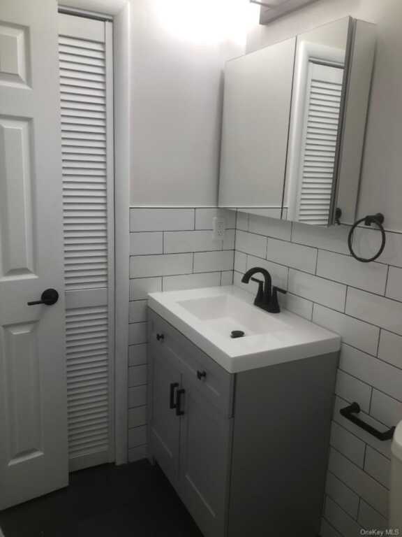 85 N Middletown Road, Unit #A7, Nanuet, NY 10954 - Photo 8 of 12