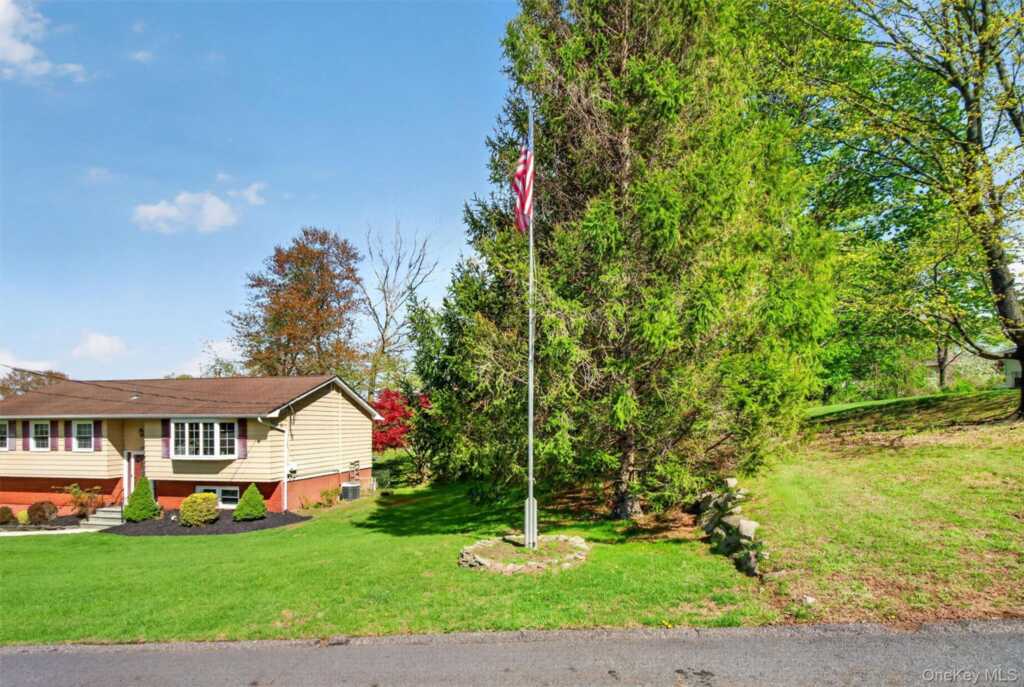 10 Termasen Drive, Stony Point, NY 10980 - Photo 4 of 41