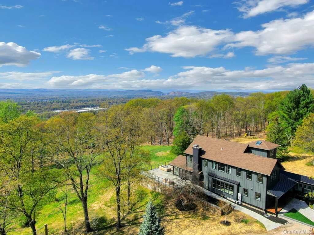 20 Old Stone Road, Valley Cottage, NY 10989 - Photo 38 of 39