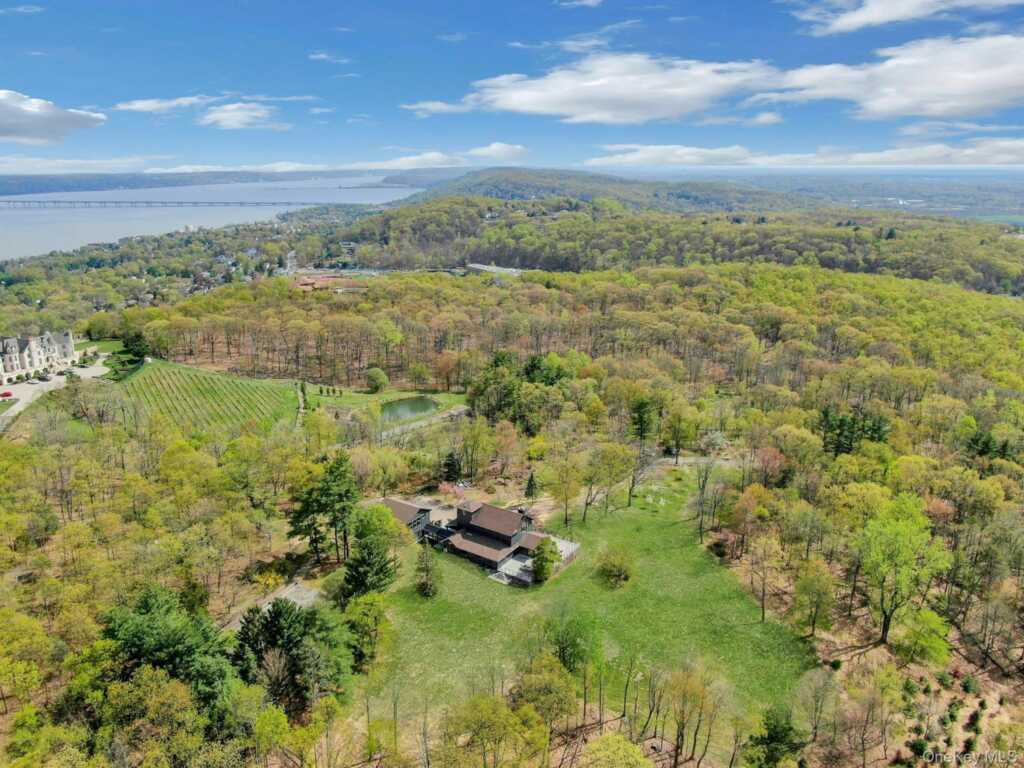 20 Old Stone Road, Valley Cottage, NY 10989 - Photo 39 of 39
