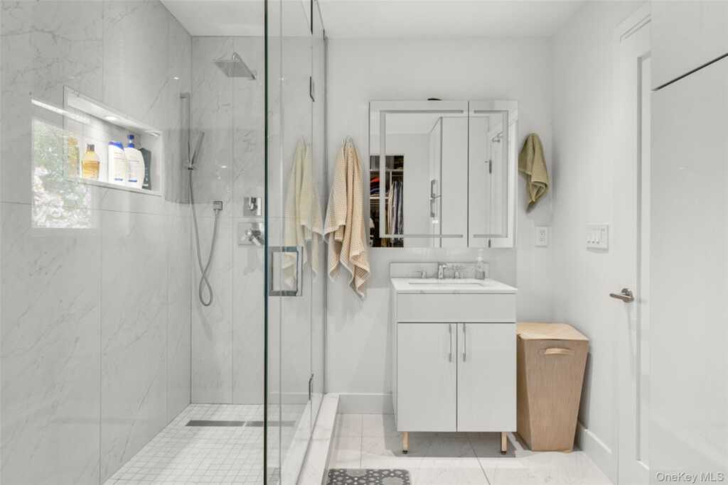 208 Florence Street, Rye, NY 10543 - Photo 17 of 43