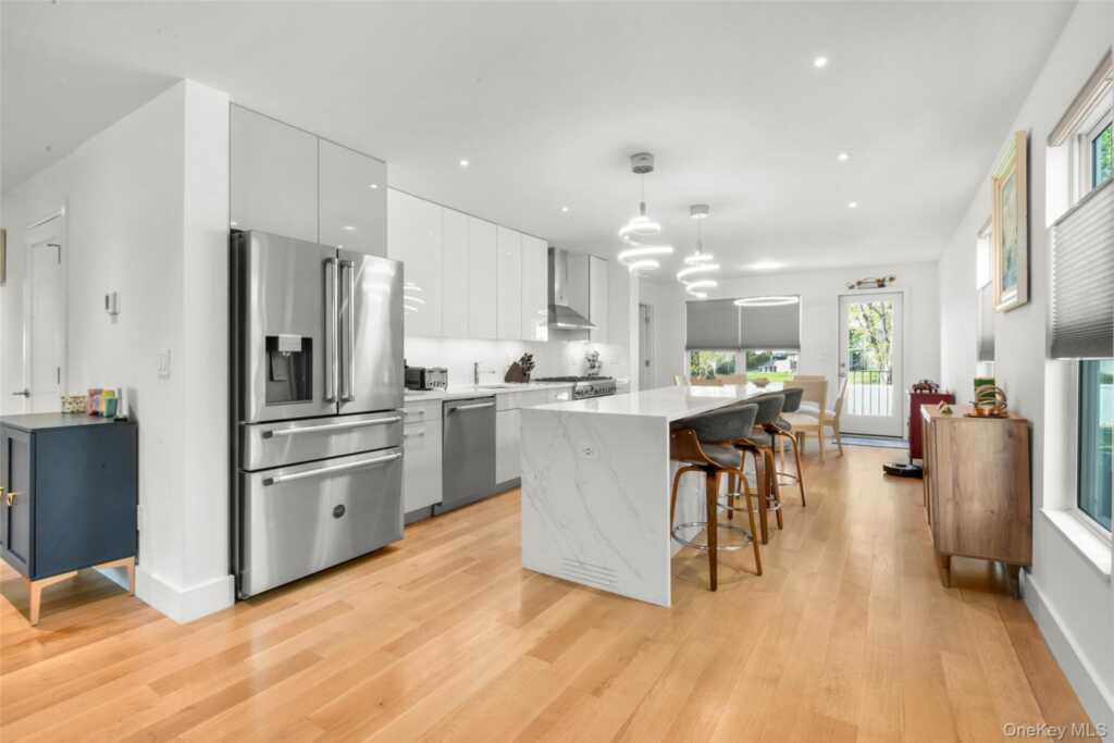 208 Florence Street, Rye, NY 10543 - Photo 5 of 43