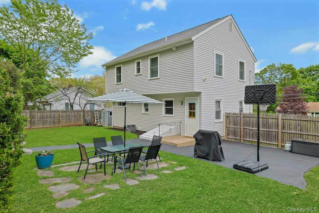 17 N Park Avenue, Nanuet, NY 10954 - Photo 31 of 41