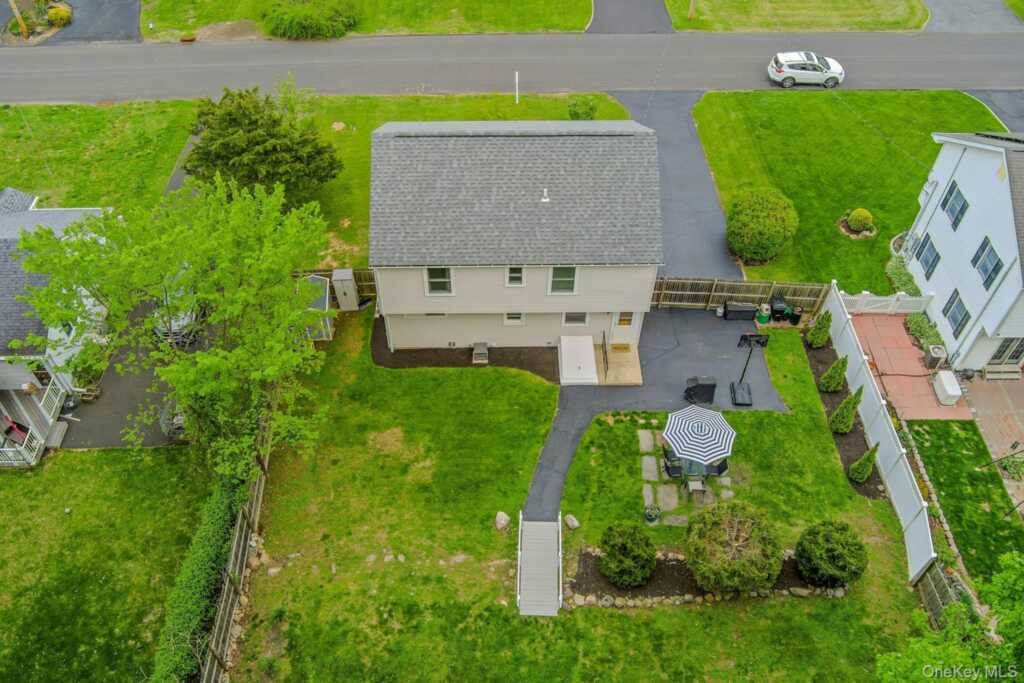 17 N Park Avenue, Nanuet, NY 10954 - Photo 37 of 41